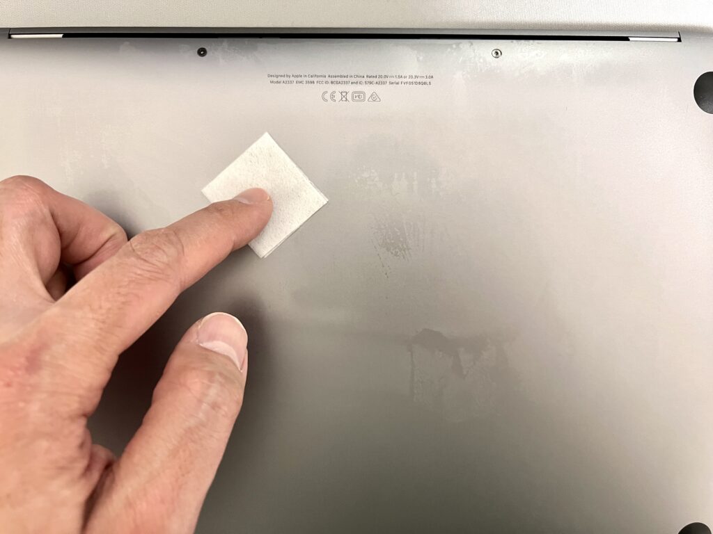 MacBook底面清掃状況