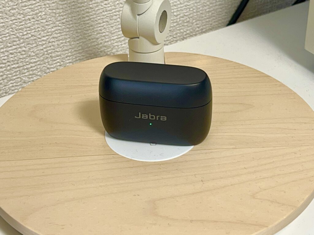 Jabra Elite 85tワイヤレス充電状況