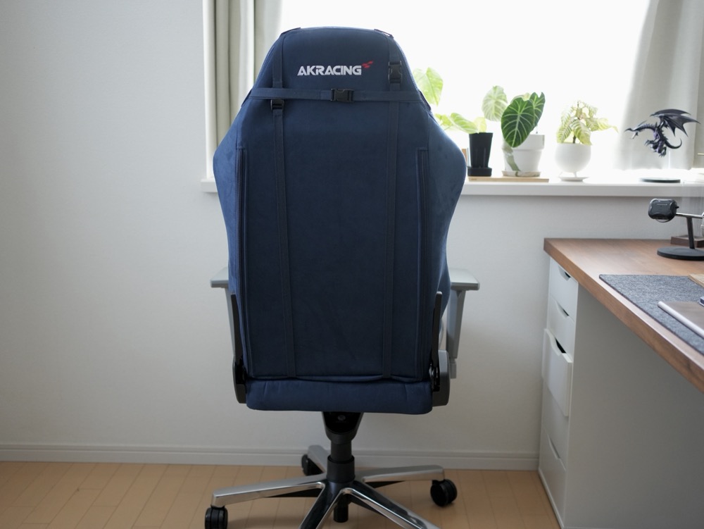 AKRacing Faura　背面からのデザイン