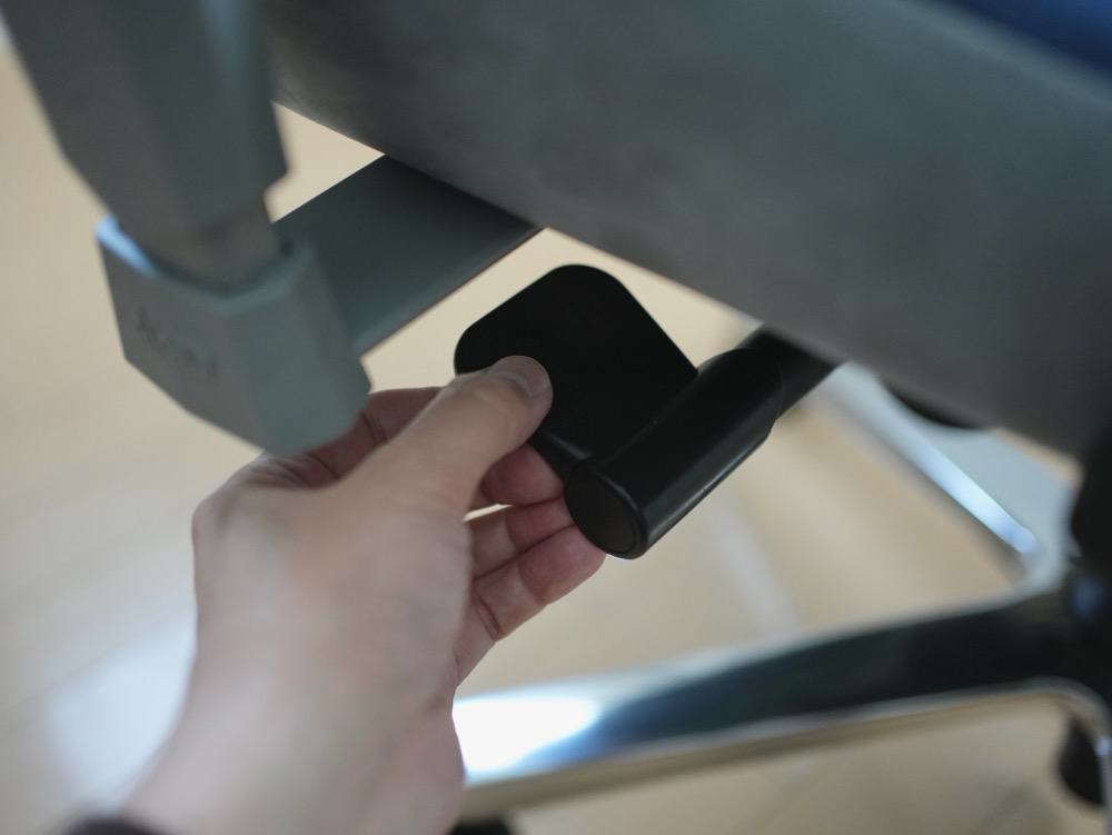 AKRacing Faura　座面チルトのON・OFF