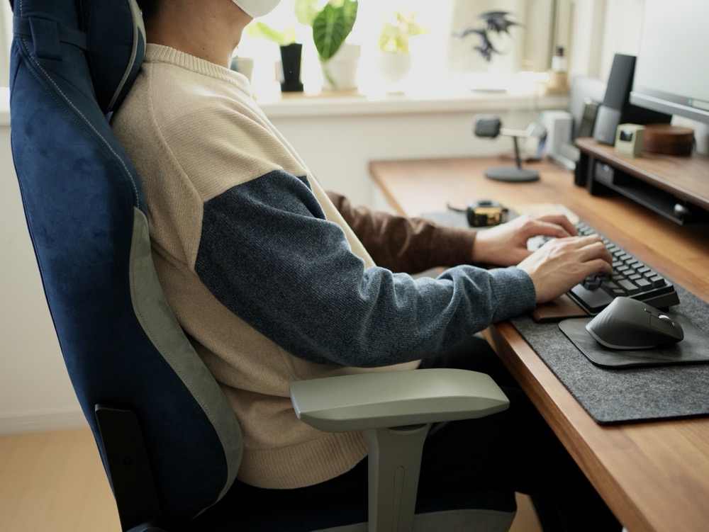 AKRacing Faura　長時間の作業に集中できる