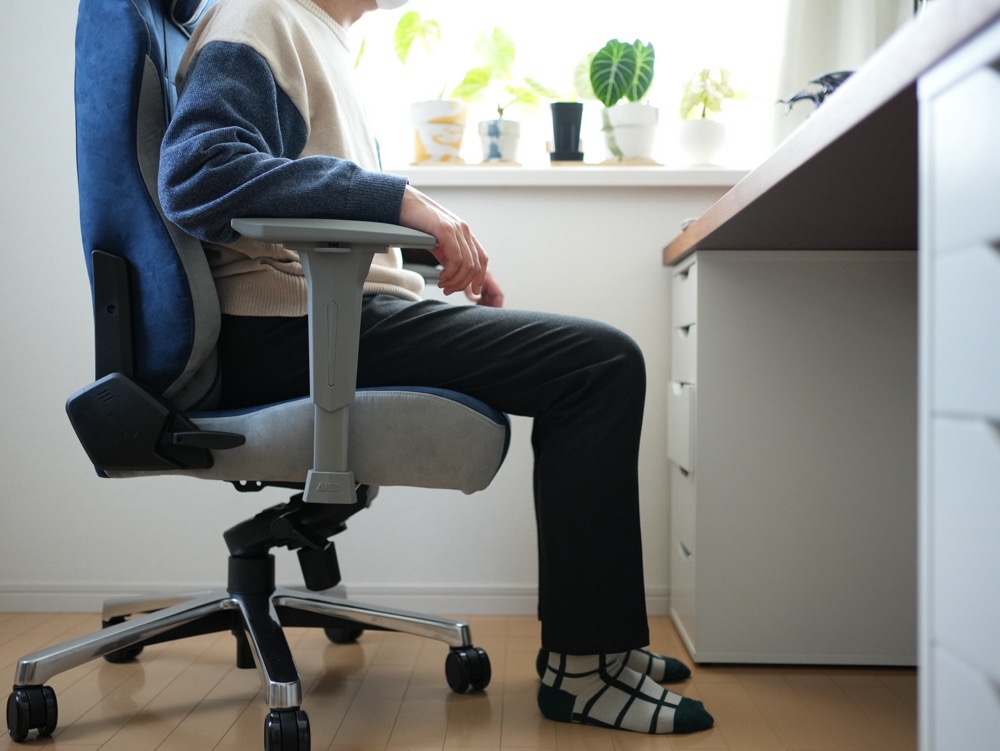 AKRacing Faura　足つき