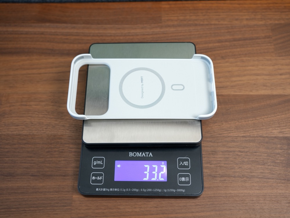 MOFTのiPhone 17用MagSafe対応バイカラーケースの重量