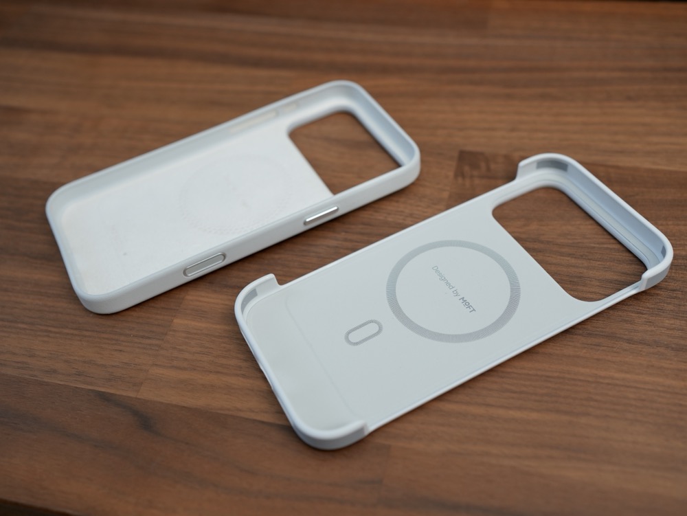 MOVASレザーケースとの比較