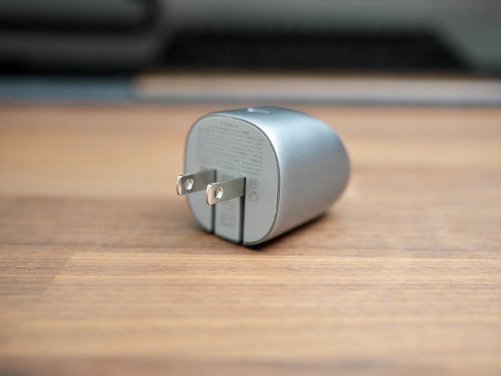 TORRAS FlashEye コンセント部分