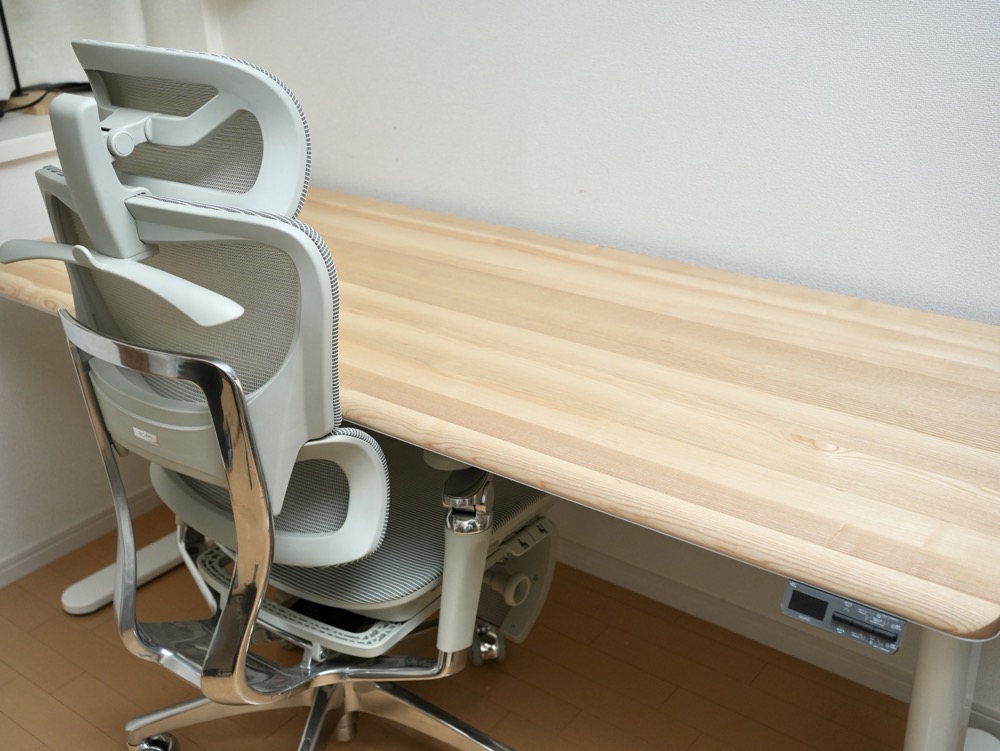 COFO Desk Studio ナチュラル天板の角と木口