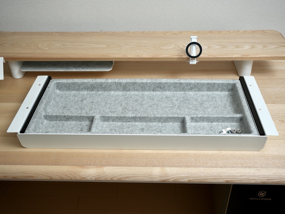 COFO Desk ドロワーを引き出した状態