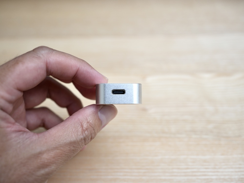 Satray Apple Watch用ワイヤレス充電器の外観