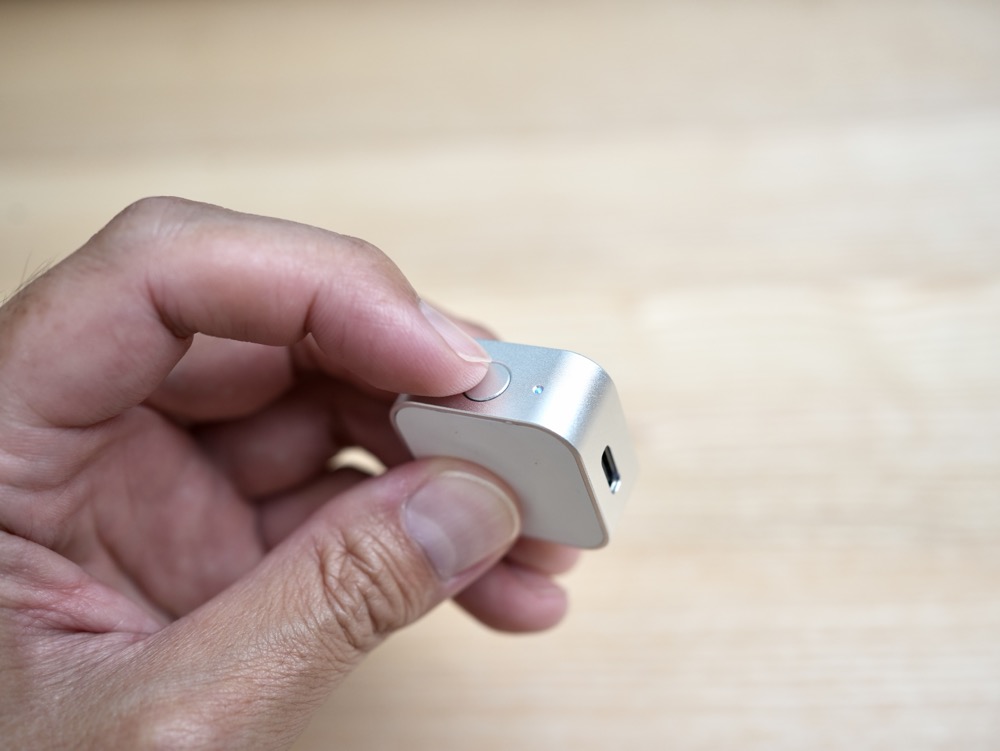 Satray Apple Watch用ワイヤレス充電器の操作ボタン