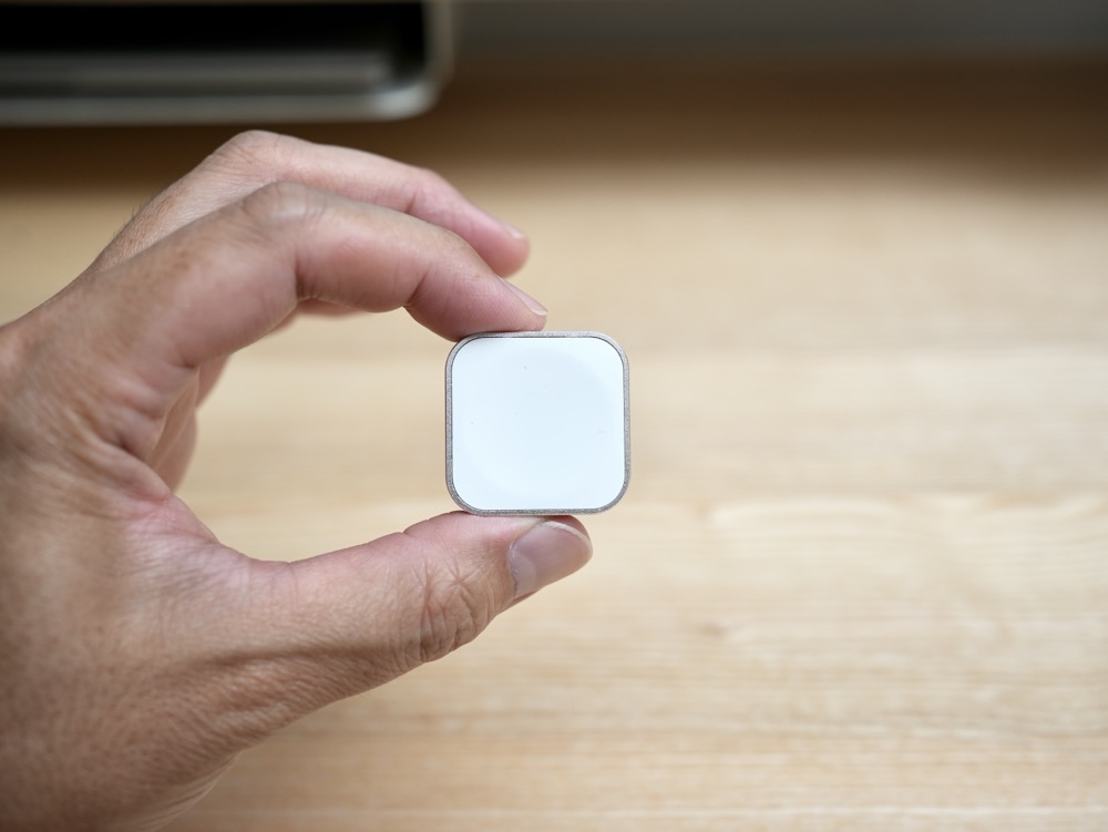 Satray Apple Watch用ワイヤレス充電器は小さい
