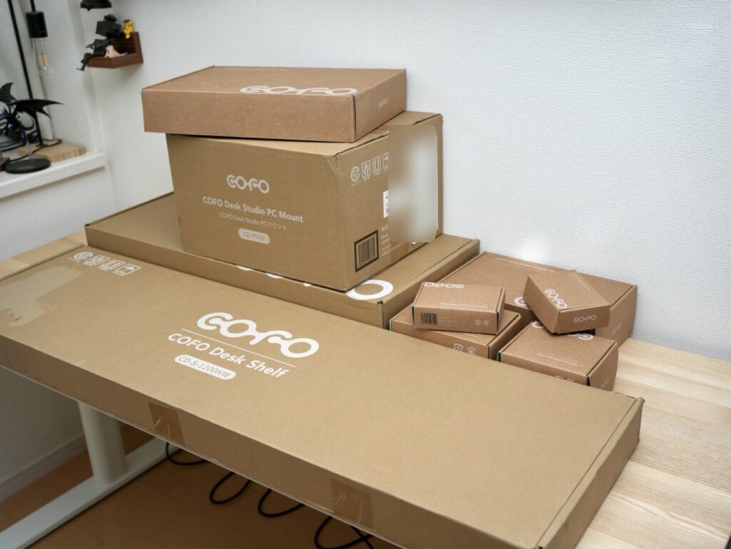 COFO Desk Studio用アクセサリーのパッケージ